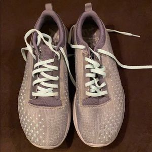 Women’s Under Armour Lightening 2 shoes